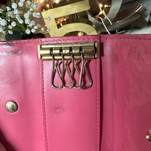 LOUIS VUITTON ROSE POP VERNIS LEATHER 4 RING MULTICLES KEY CASE - Picture 9 of 10